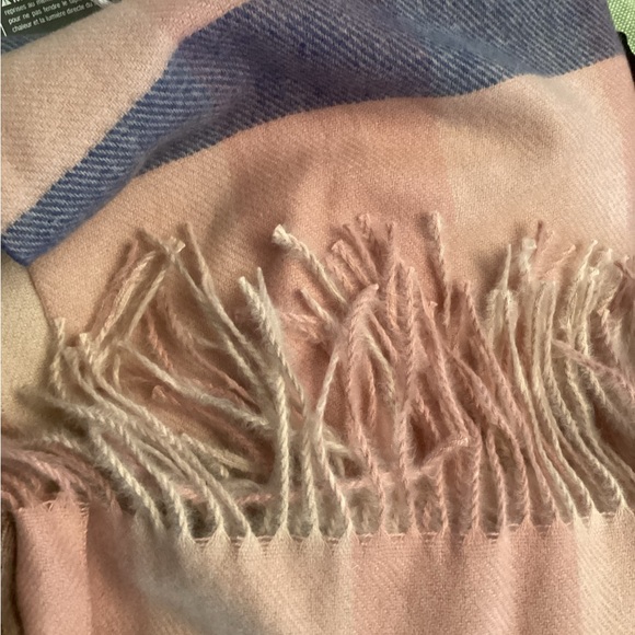 Blanket Scarf Plaid 70” X 26” - Picture 4 of 7